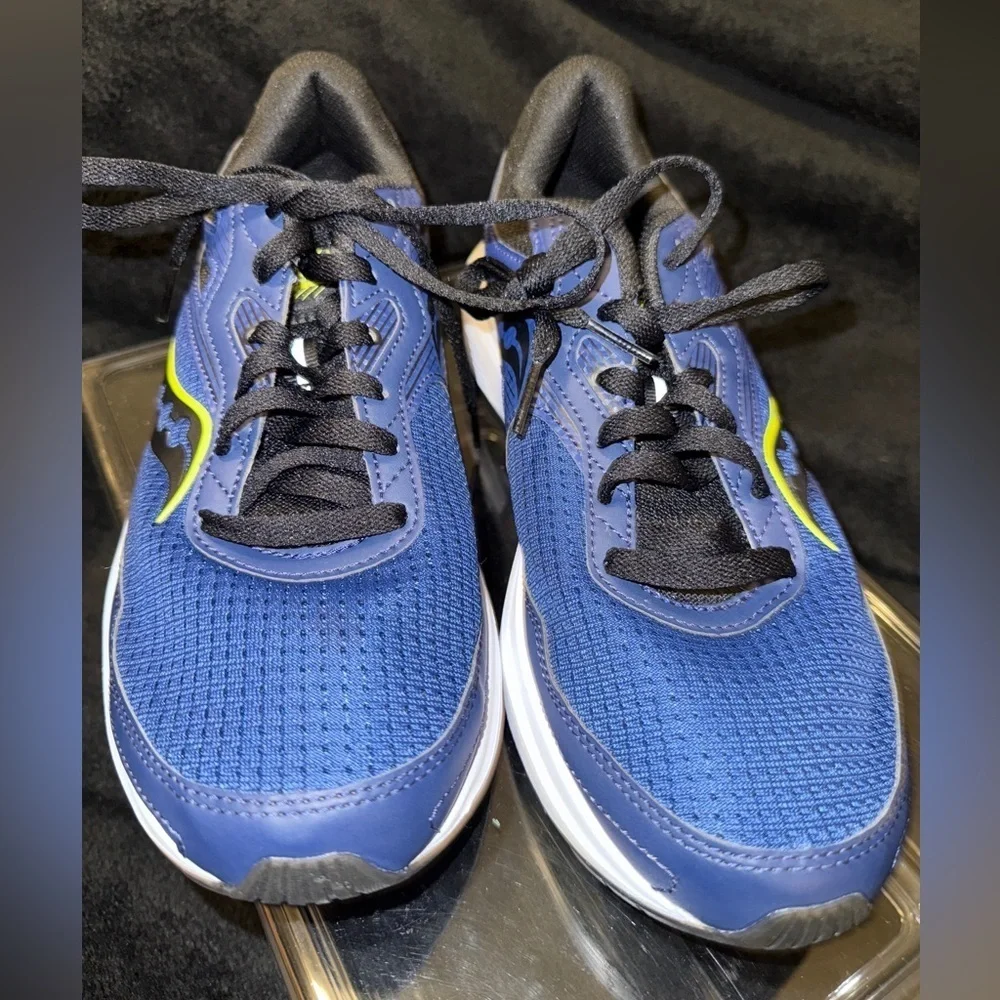 Saucony sleek blue